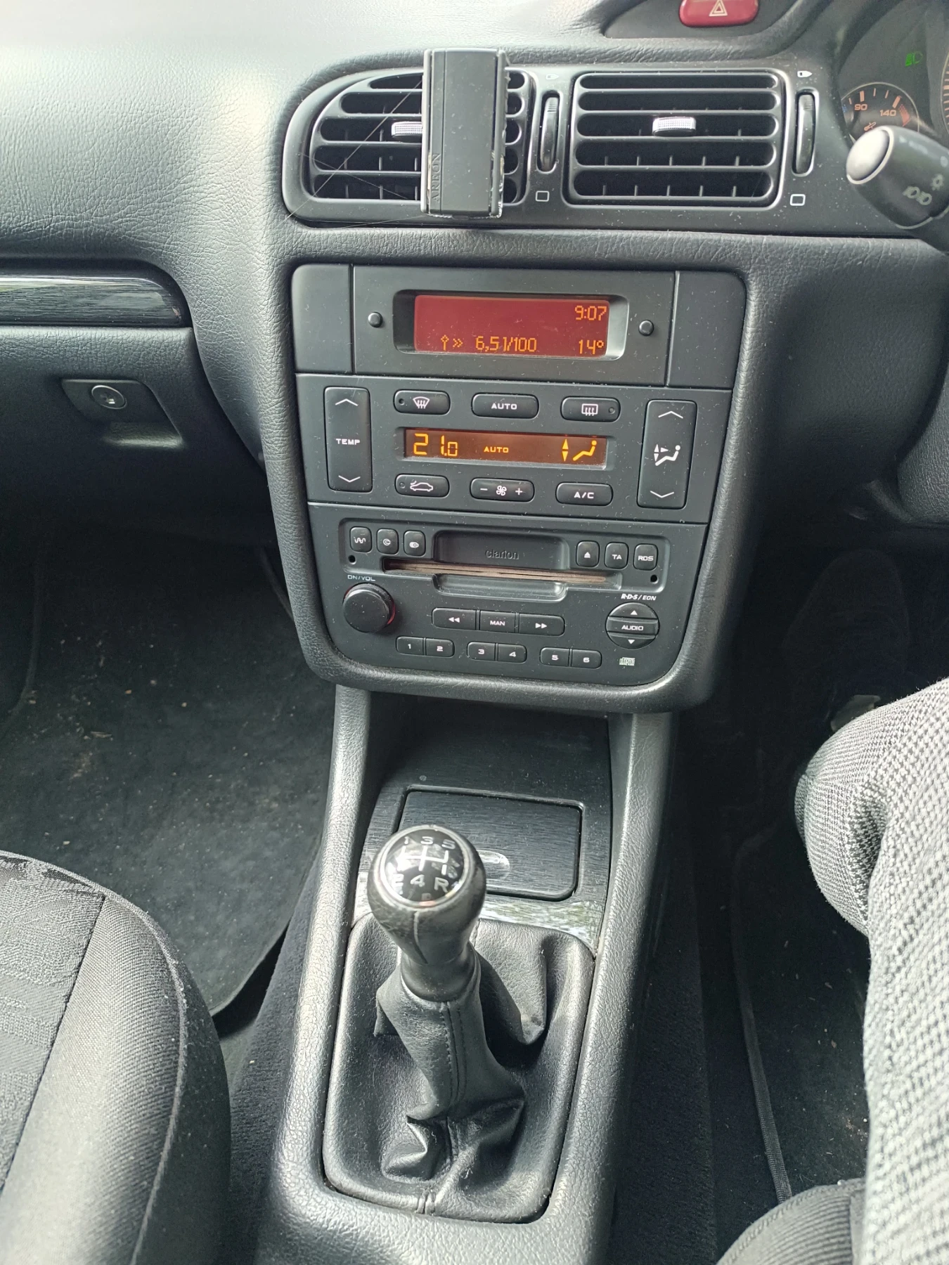 Peugeot 406 2.0 HDI 90 к.с. Фейслифт - изображение 9