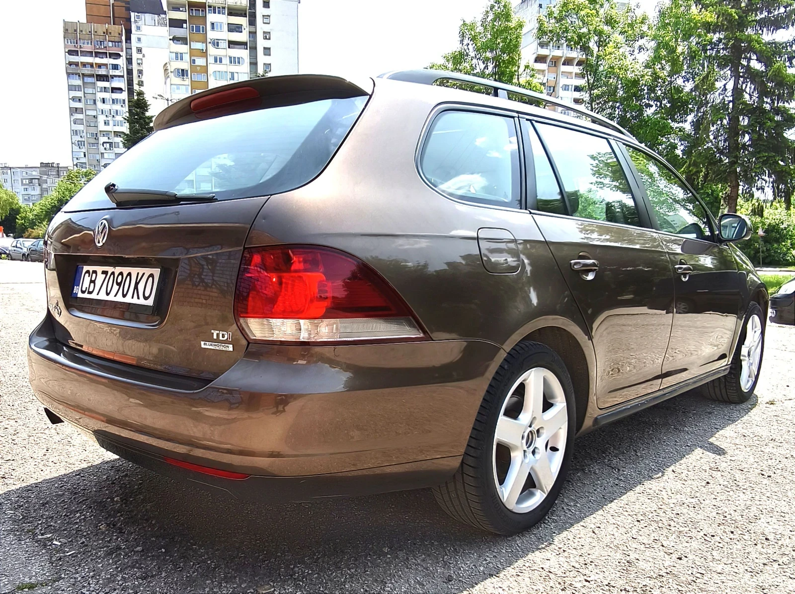 VW Golf 1.6 tdi 105 - изображение 6