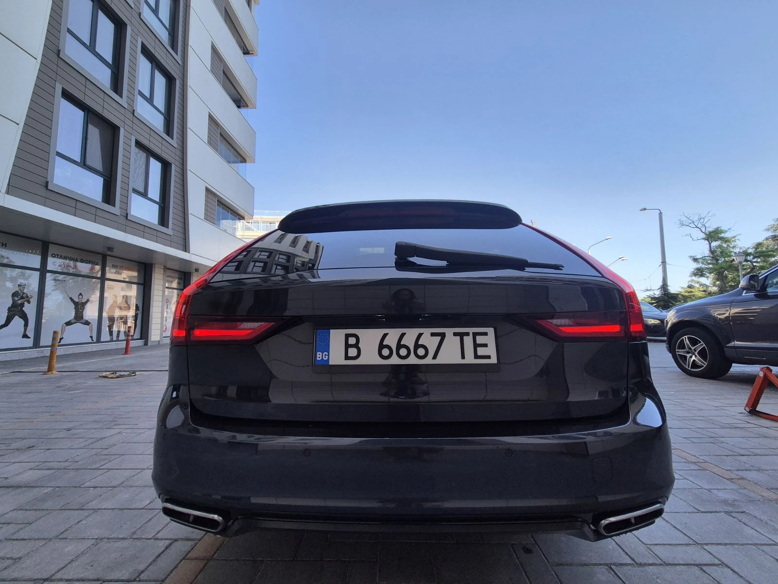Volvo V90 D4 R-Design - изображение 5
