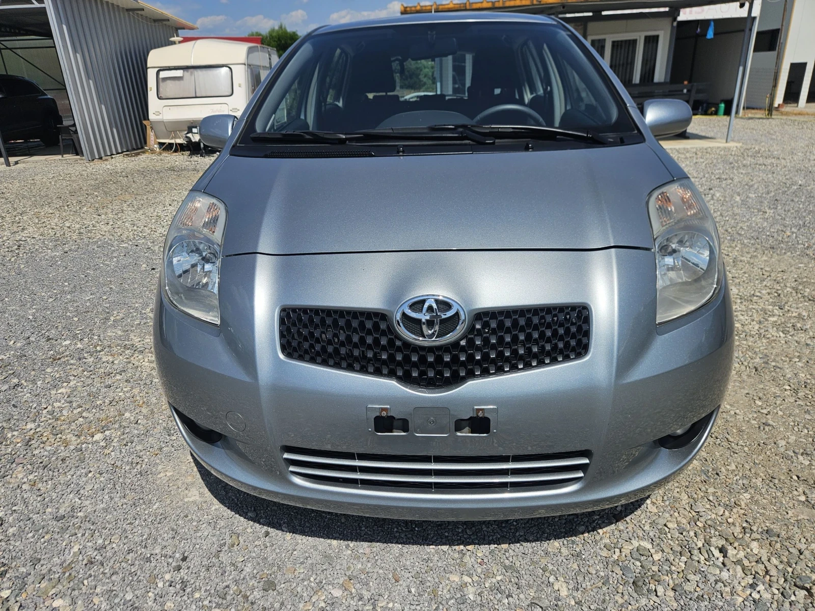 Toyota Yaris 1.3 VVT-I - изображение 2