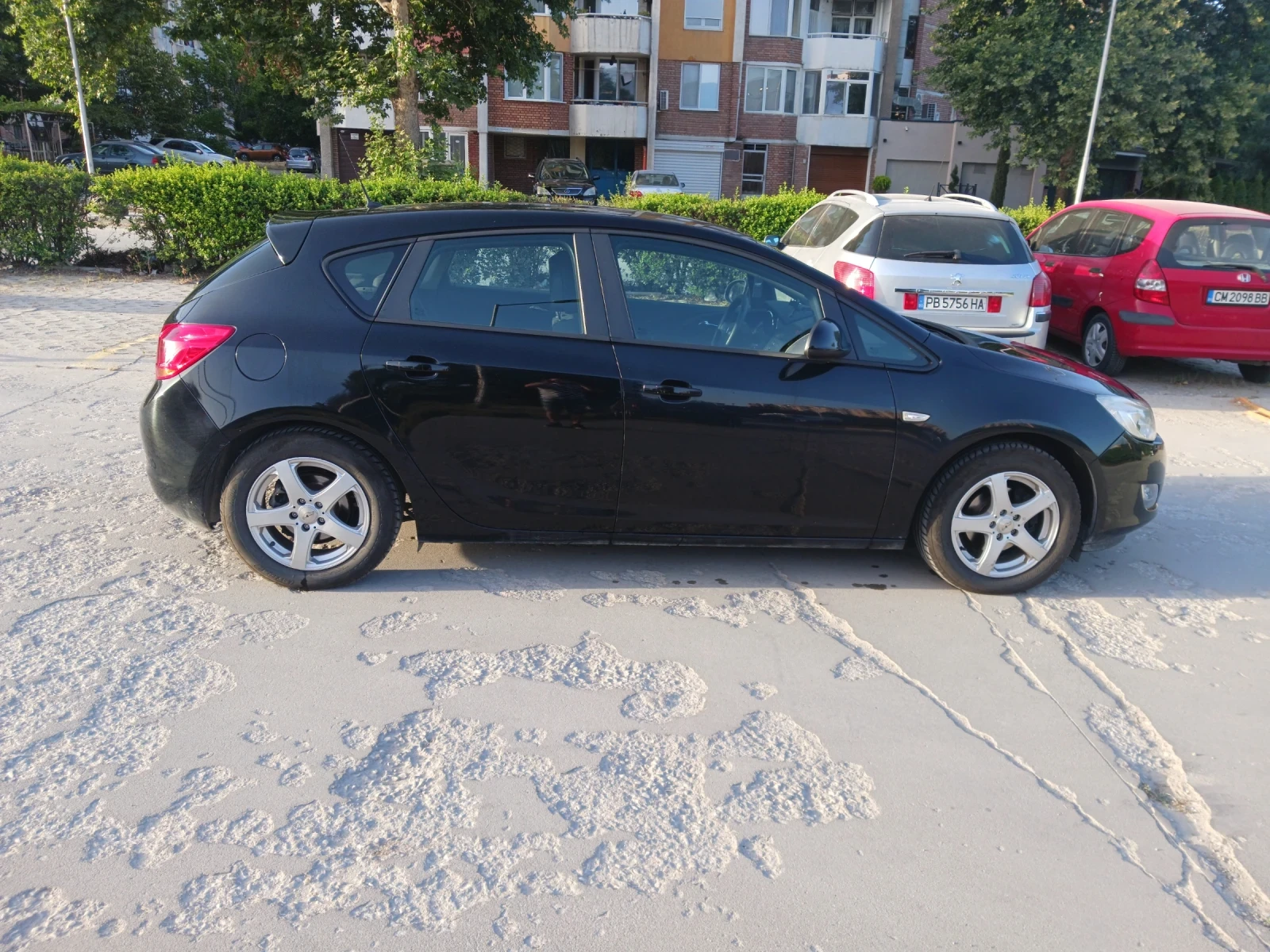 Opel Astra 1.3 DTE 95HP ECOFLEX  - изображение 6