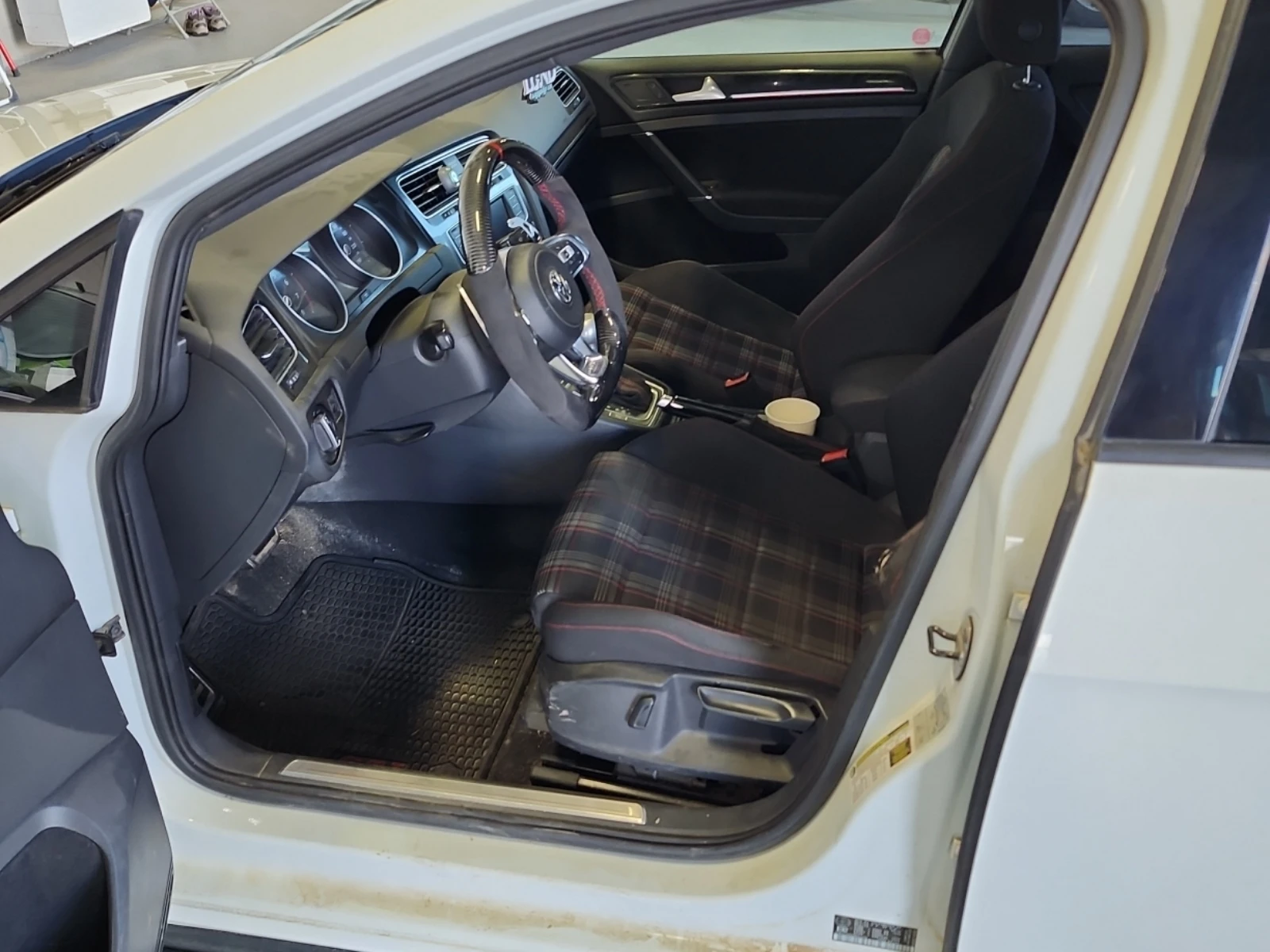 VW Golf * GTI* CARFAX *    | Mobile.bg   5