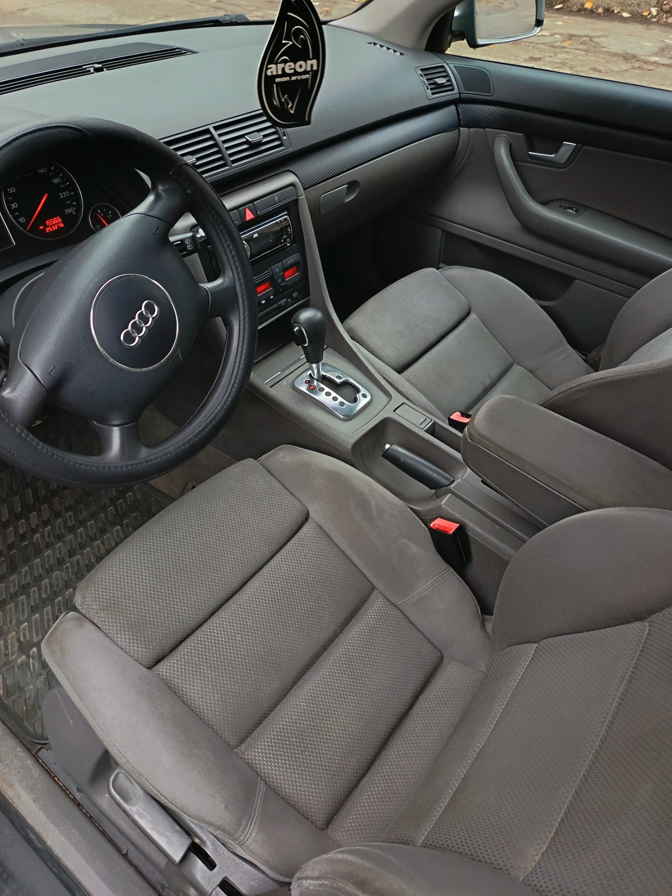 Audi A4  - изображение 10