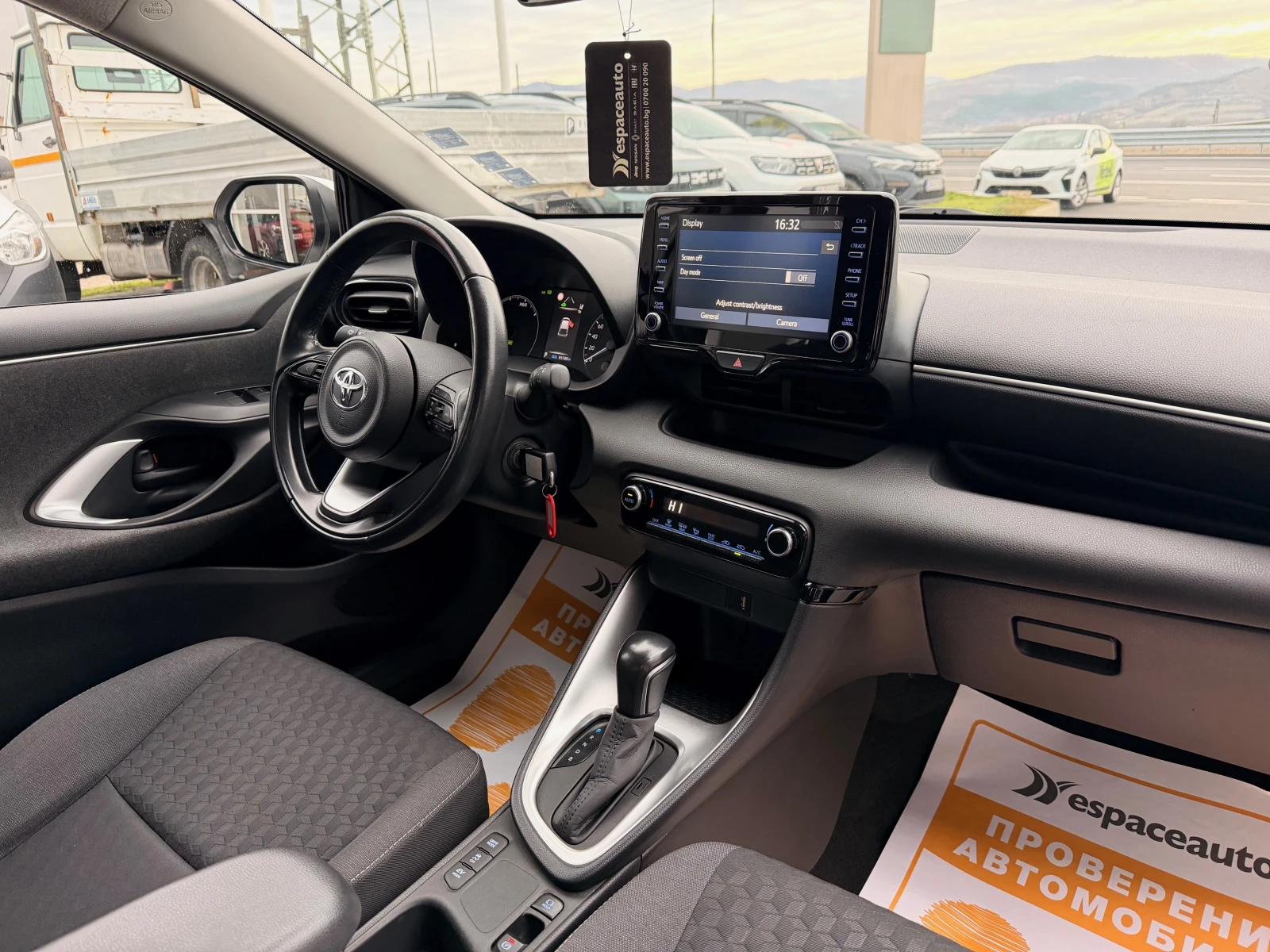 Toyota Yaris 1.5 Hybrid / 115 �.c.  / automat / | Mobile.bg � ����������� 14