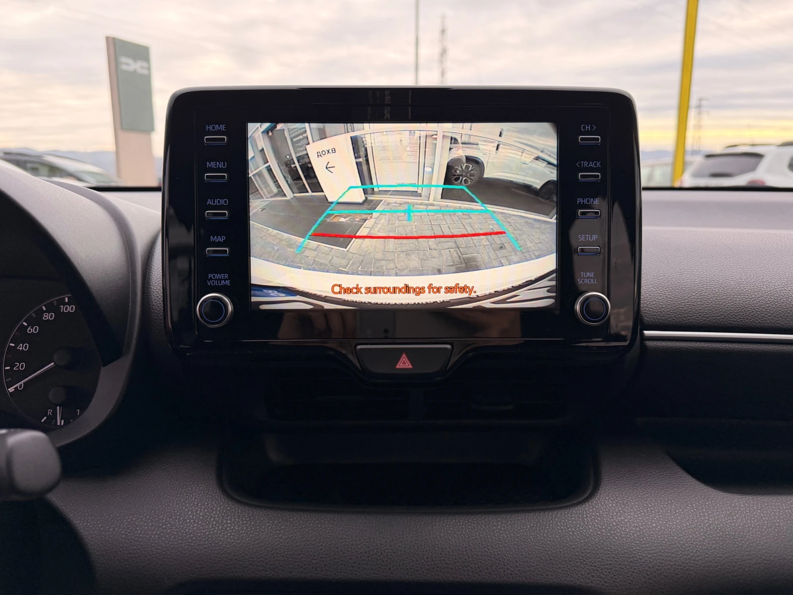 Toyota Yaris 1.5 Hybrid / 115 �.c.  / automat / | Mobile.bg � ����������� 12