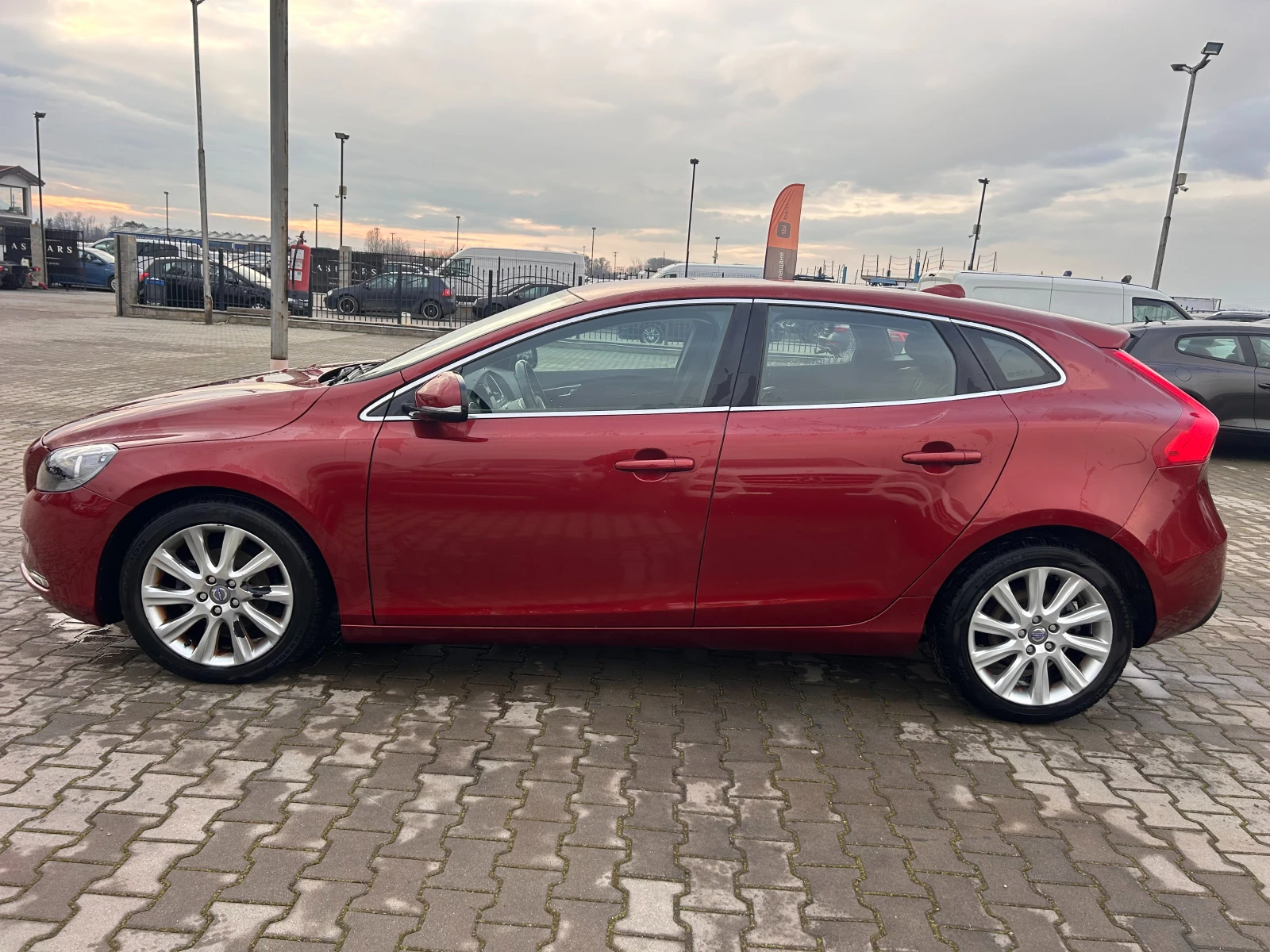 Volvo V40 1.6D KOJA/NAVI EURO 5 | Mobile.bg � ����������� 9
