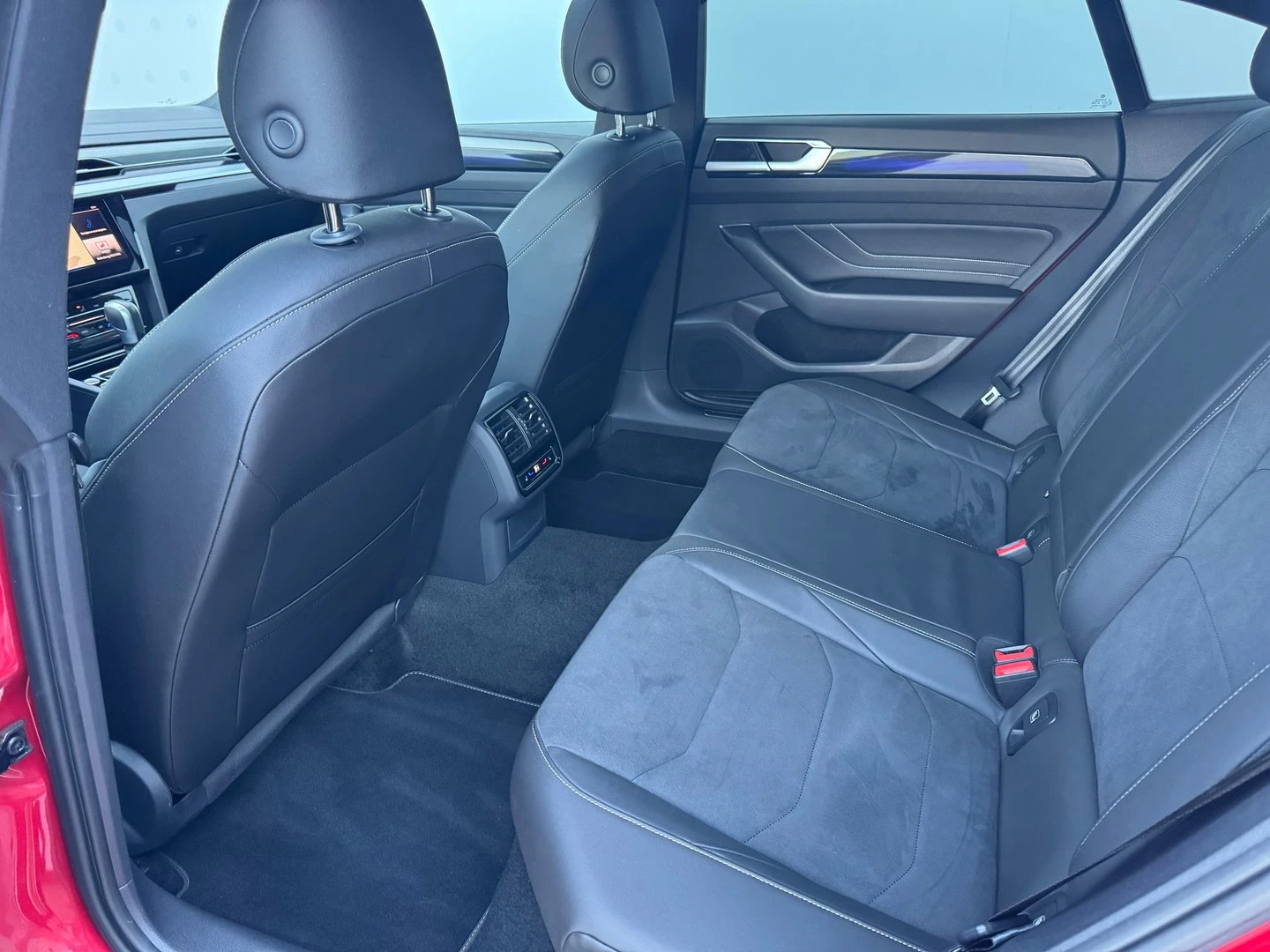 VW Arteon PA R-Line 1.4 eHybrid OPF DSG - изображение 7