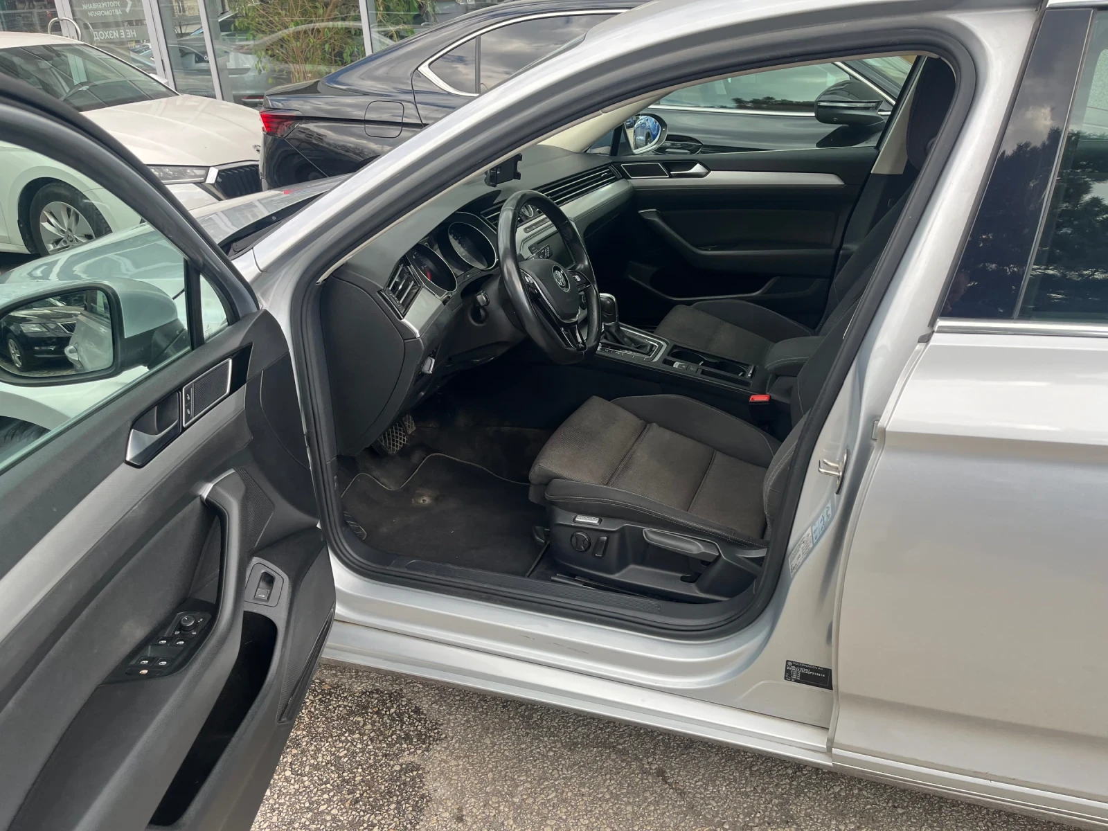 VW Passat 2.0TDI 6DSG , снимка 6 - Автомобили и джипове - 53986781