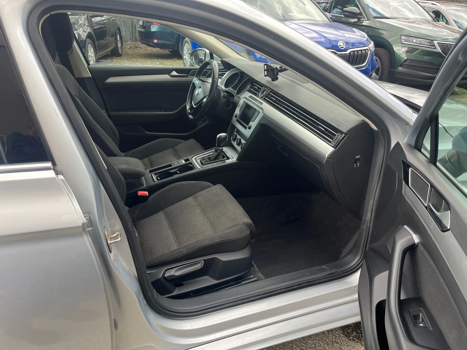 VW Passat 2.0TDI 6DSG , снимка 8 - Автомобили и джипове - 53986781