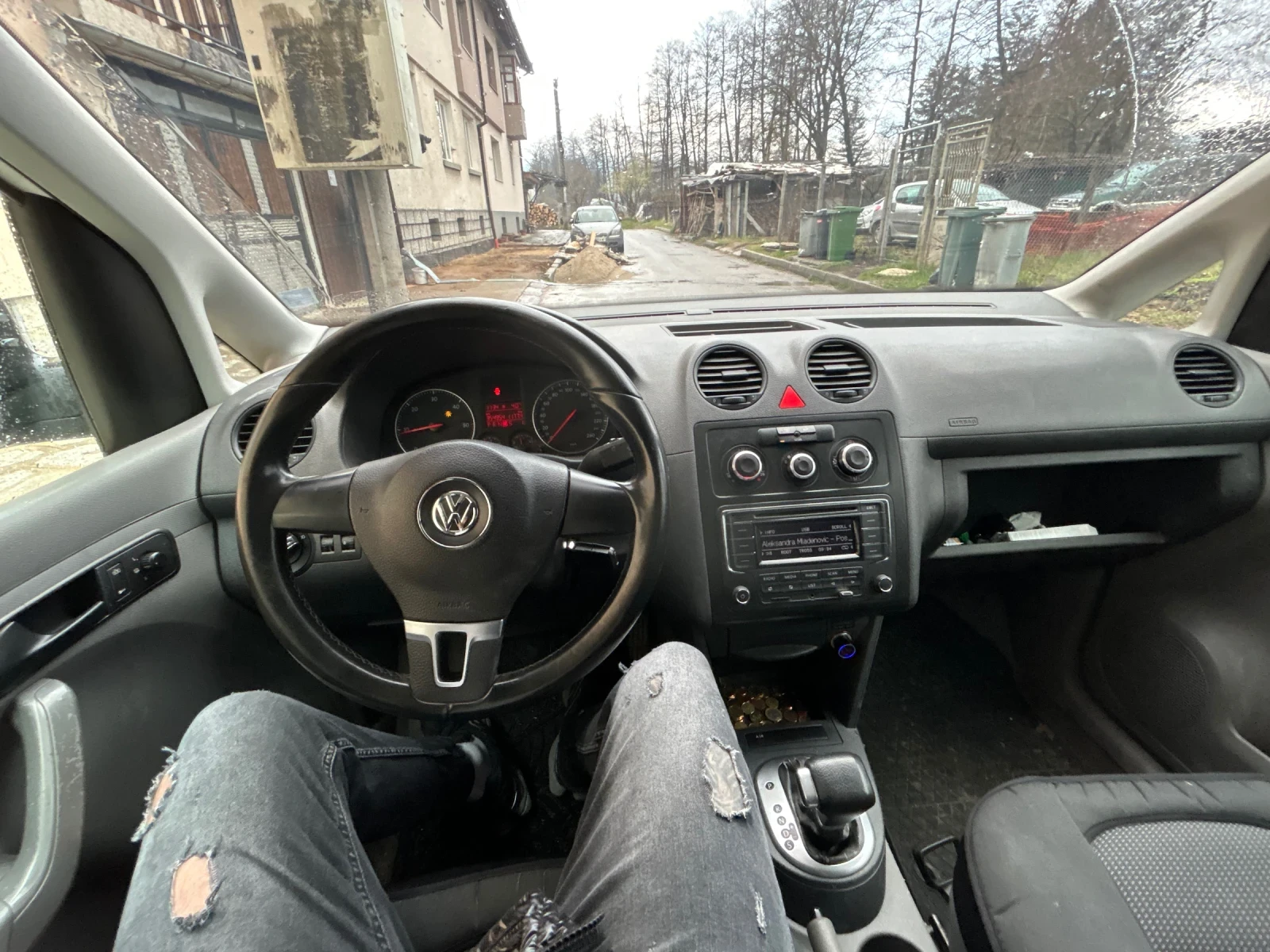 VW Caddy 1.9 TDI DSG, снимка 6 - Автомобили и джипове - 54403506