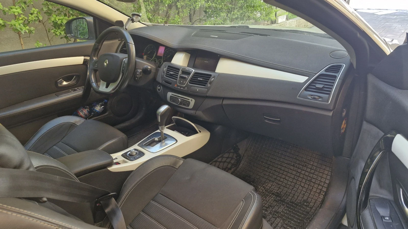 Renault Laguna Купе, снимка 9 - Автомобили и джипове - 54271263