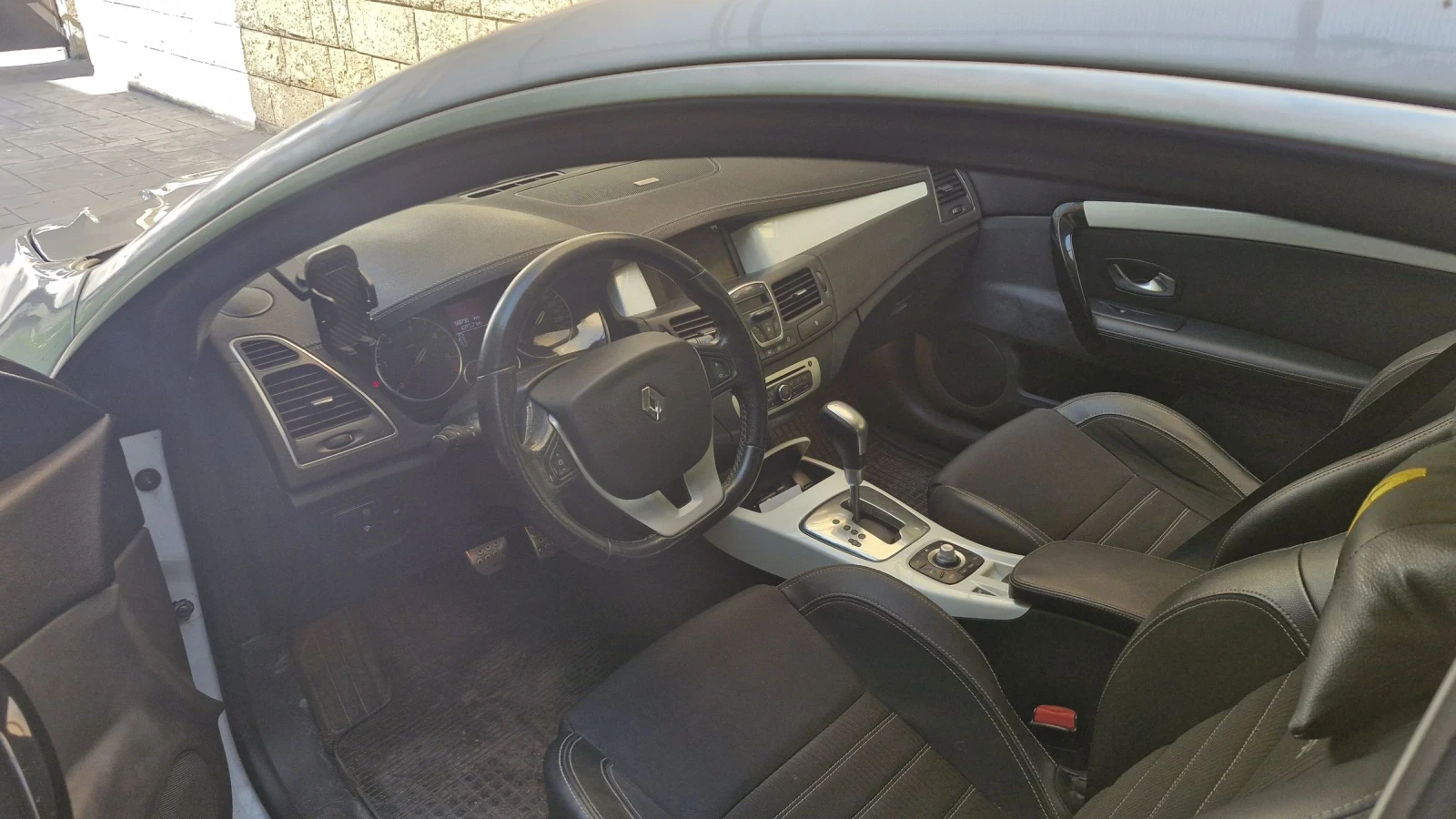 Renault Laguna Купе, снимка 8 - Автомобили и джипове - 54271263