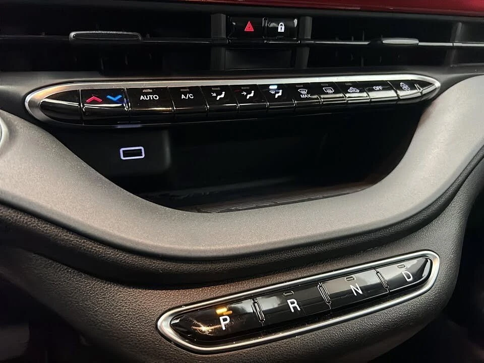 Fiat 500e Android Auto/Навигация/Камера, снимка 12 - Автомобили и джипове - 54324261