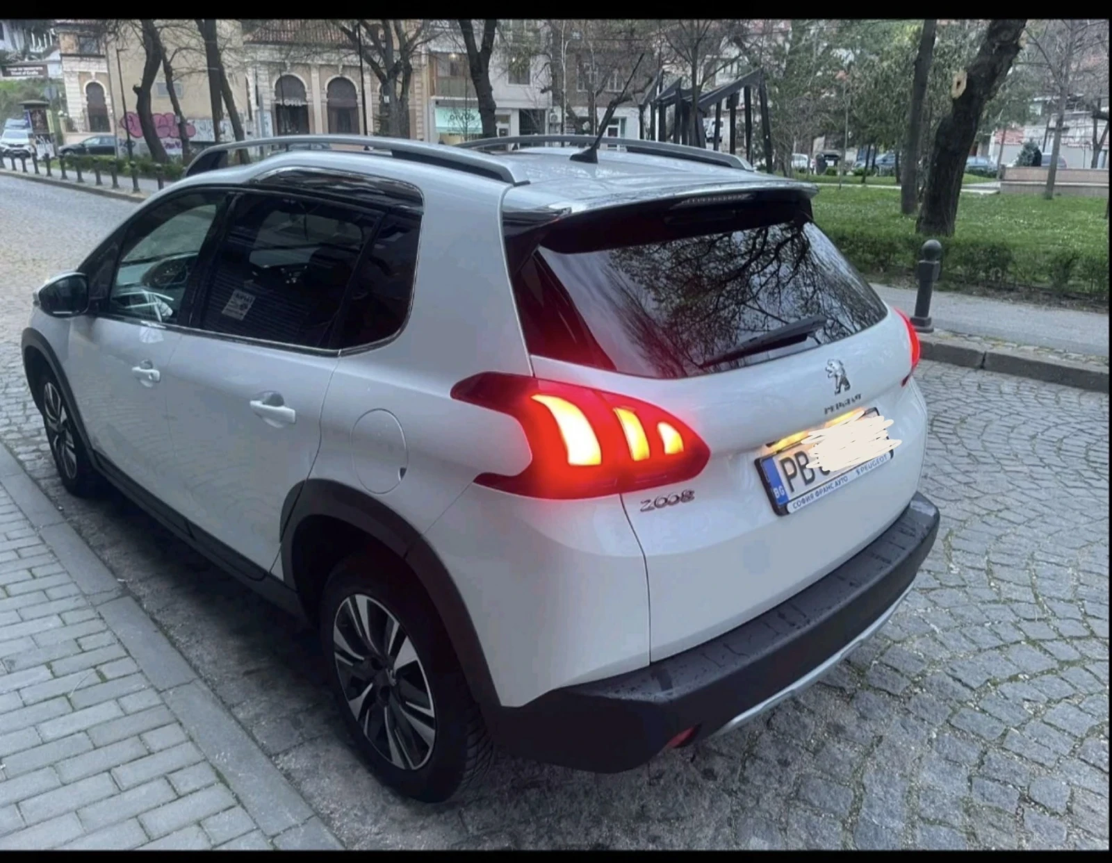 Peugeot 2008, снимка 2 - Автомобили и джипове - 54879203