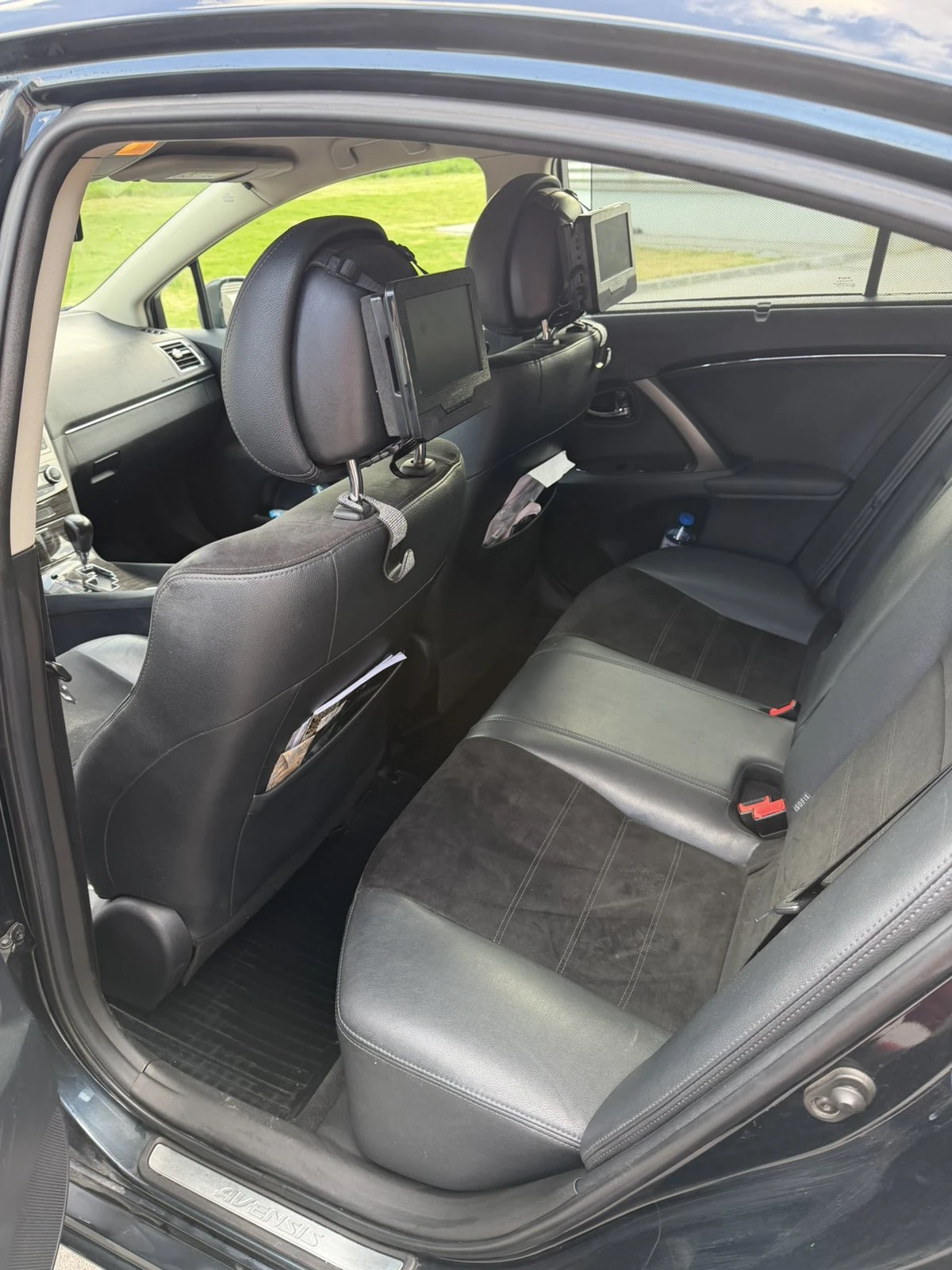 Toyota Avensis T27 D-CAT, снимка 15 - Автомобили и джипове - 54543616