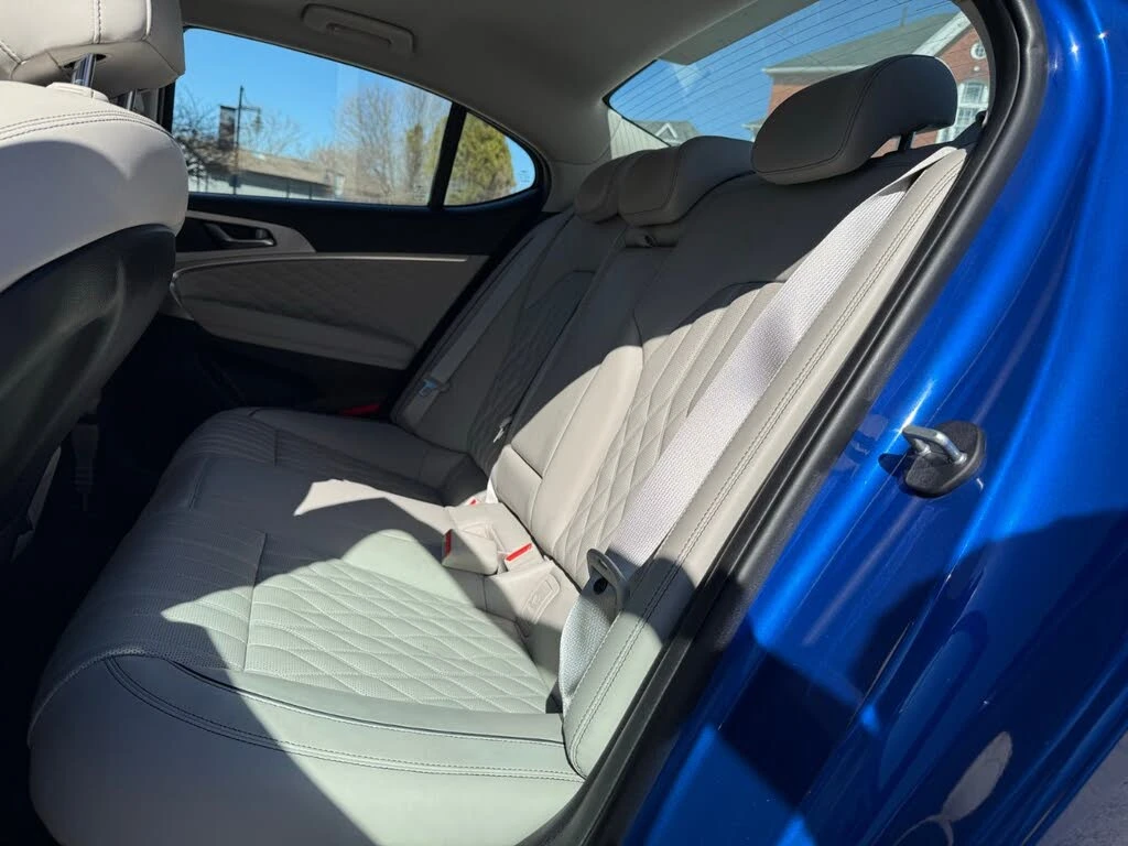 Genesis G70 2.0T Prestige AWD, снимка 17 - Автомобили и джипове - 54598141