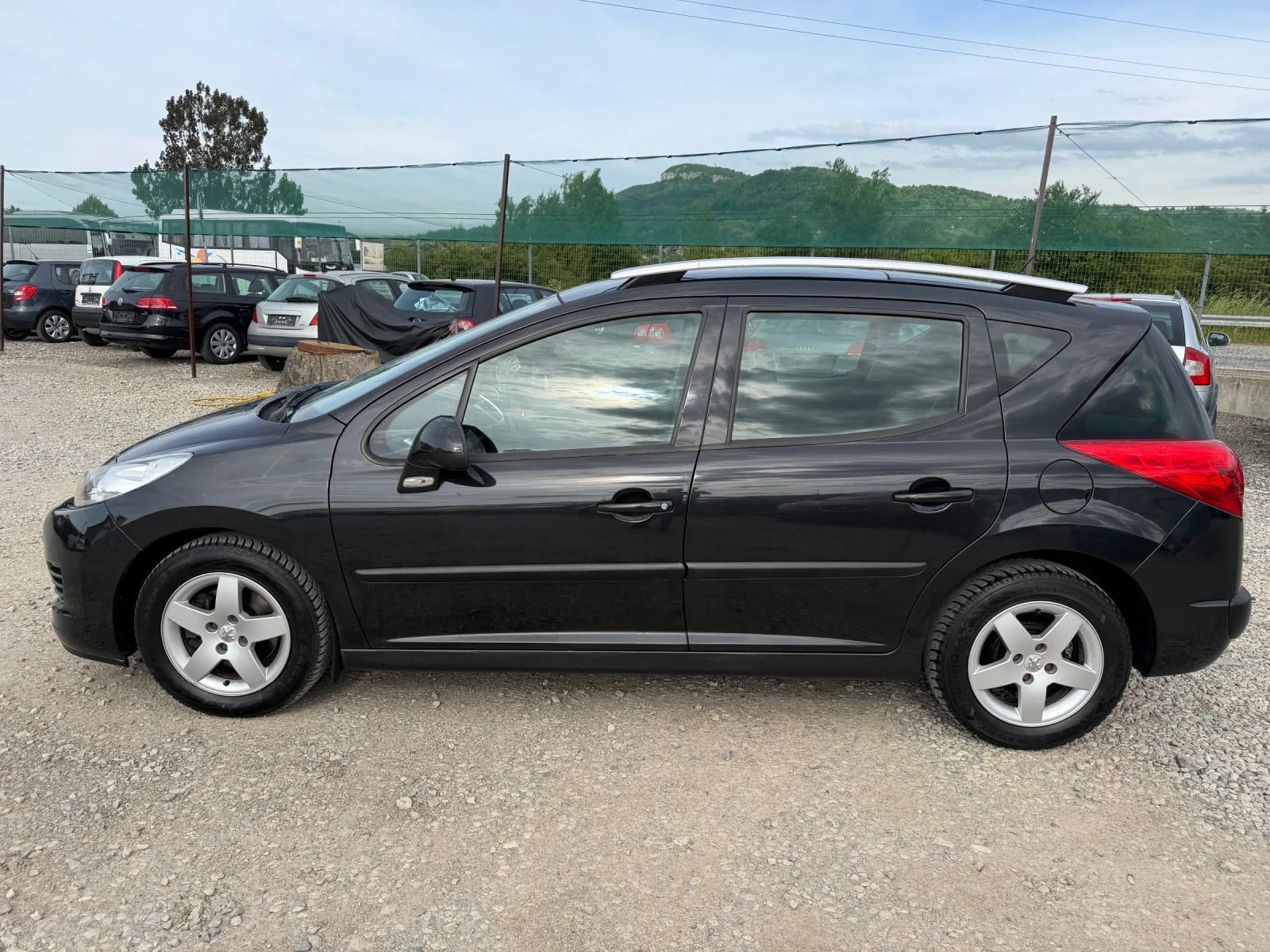 Peugeot 207 1.6HDI-90PS, снимка 8 - Автомобили и джипове - 54665329