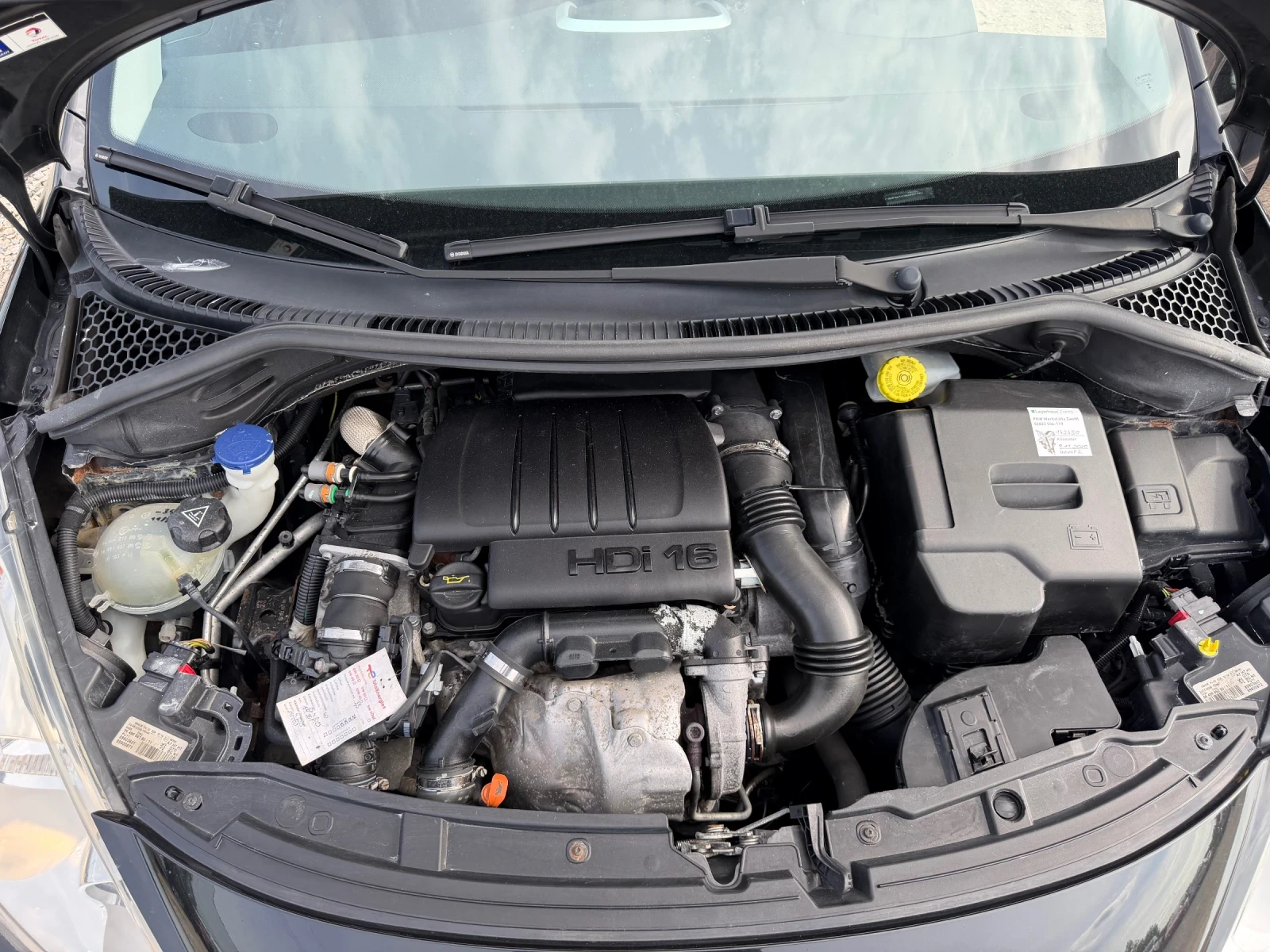 Peugeot 207 1.6HDI-90PS, снимка 14 - Автомобили и джипове - 54665329