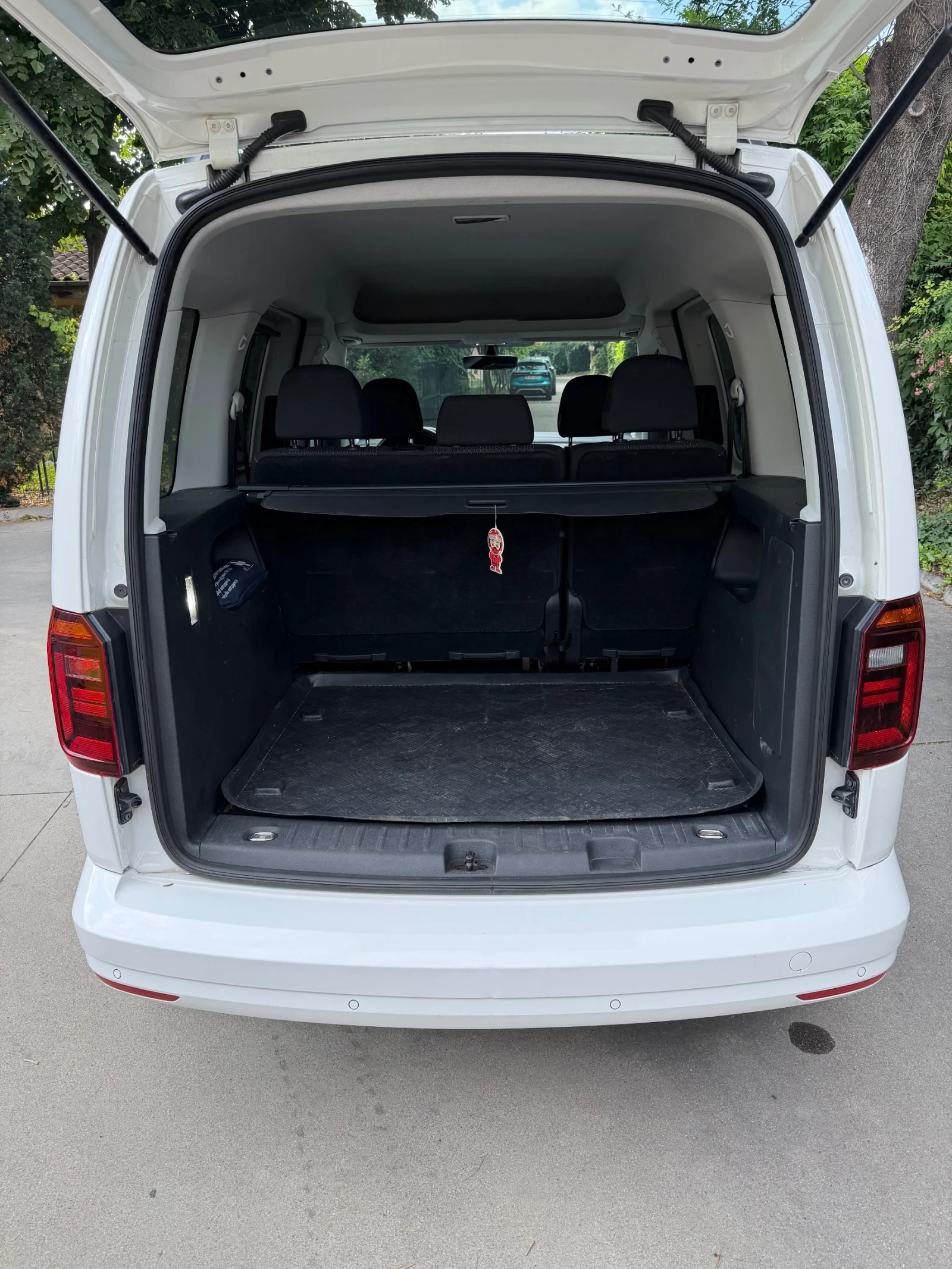 VW Caddy, снимка 7 - Автомобили и джипове - 55182529