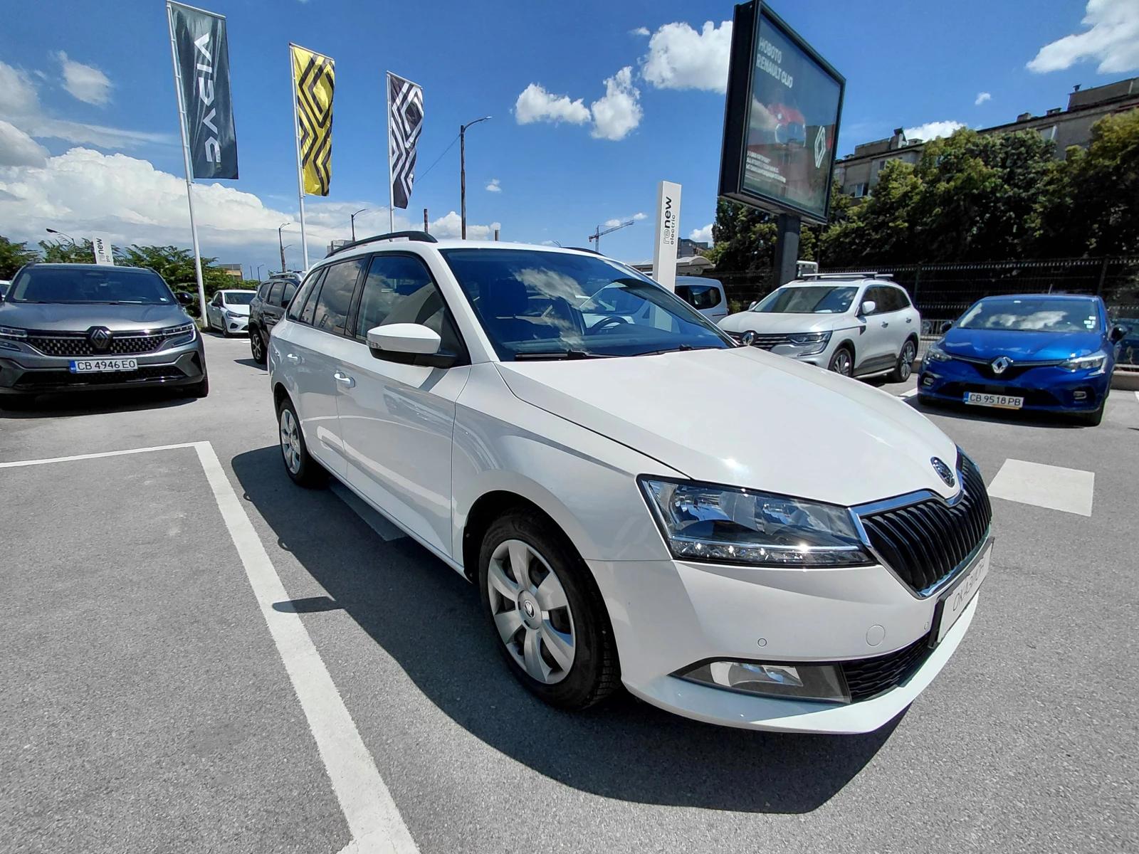 Skoda Fabia 1.0TSi/95k.c./Business / Automatic, снимка 3 - Автомобили и джипове - 55221247