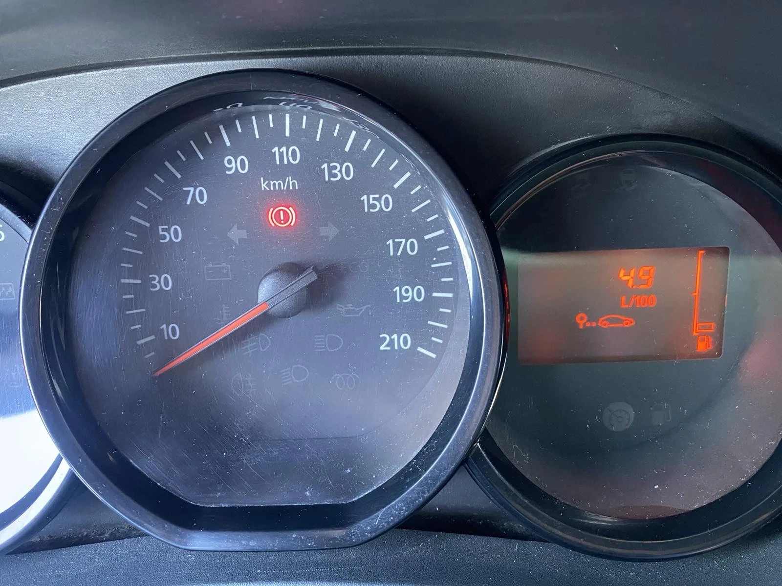 Dacia Dokker 1.5, снимка 9 - Автомобили и джипове - 55430110