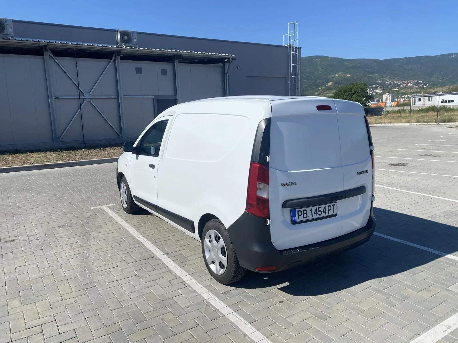Dacia Dokker 1.5, снимка 5 - Автомобили и джипове - 55430110