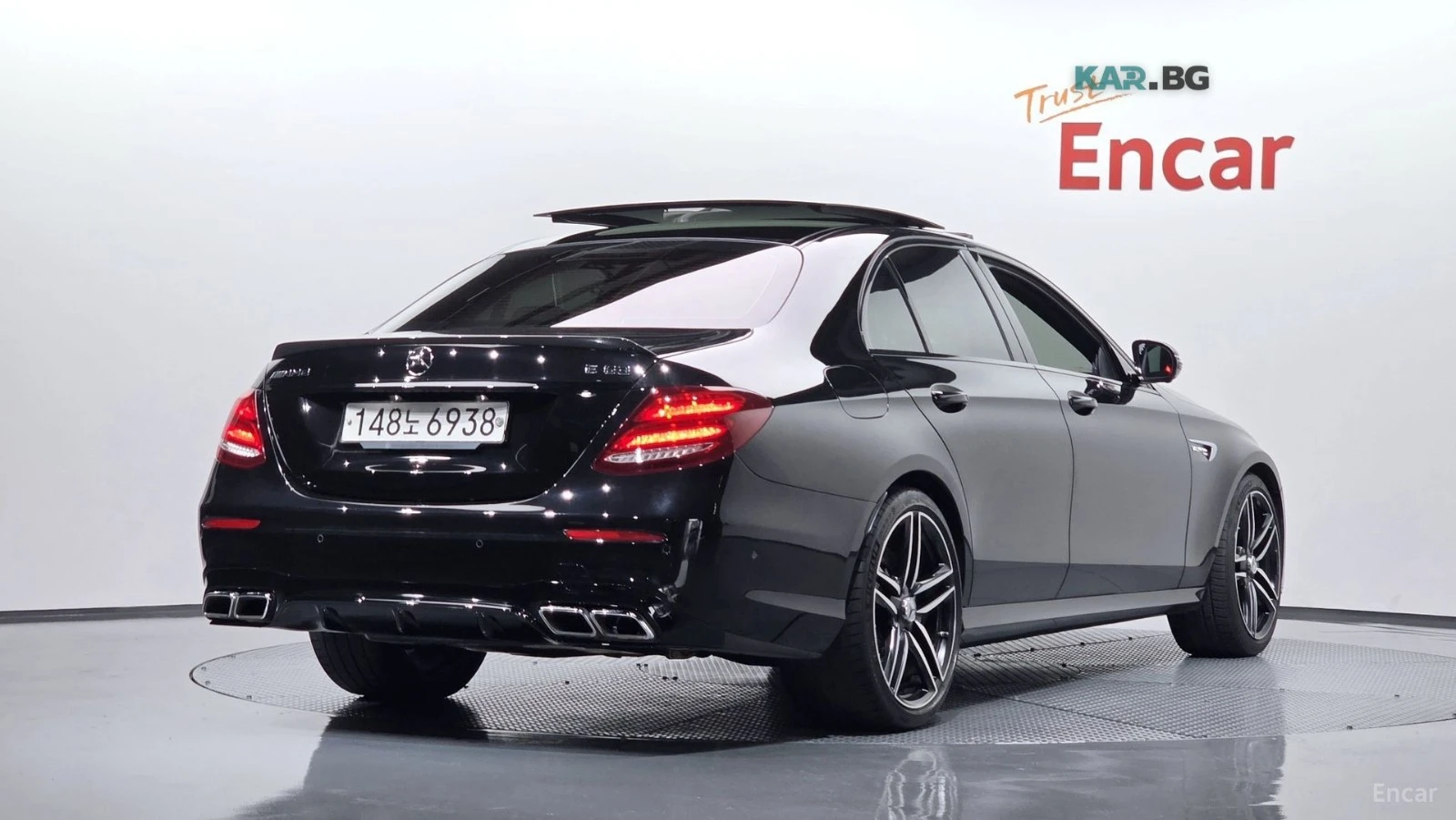 Mercedes-Benz E 63 AMG 4MATIC+ * КОЖА* ОБДУХВ* ПАНО* НАВИ* МАСАЖИ, снимка 2 - Автомобили и джипове - 55339133