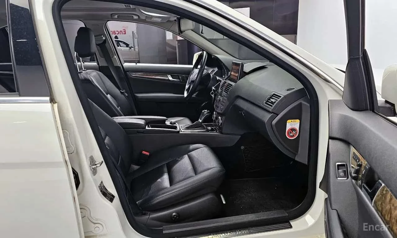 Mercedes-Benz C 250 * C250 AVANTGARDE * ЦЕНА ДО БГ, снимка 10 - Автомобили и джипове - 56215761