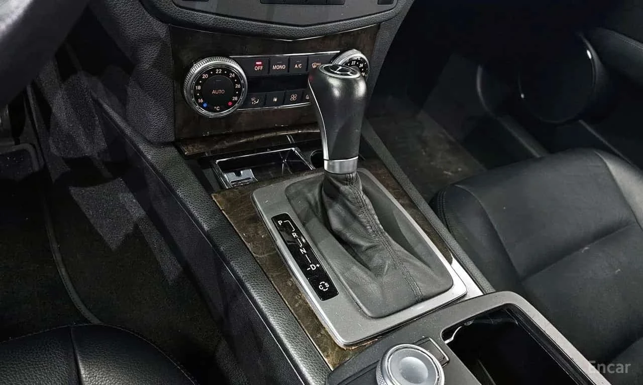 Mercedes-Benz C 250 * C250 AVANTGARDE * ЦЕНА ДО БГ, снимка 9 - Автомобили и джипове - 56215761