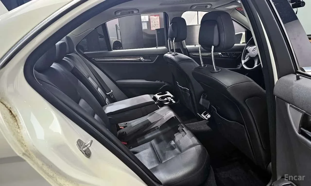 Mercedes-Benz C 250 * C250 AVANTGARDE * ЦЕНА ДО БГ, снимка 12 - Автомобили и джипове - 56215761