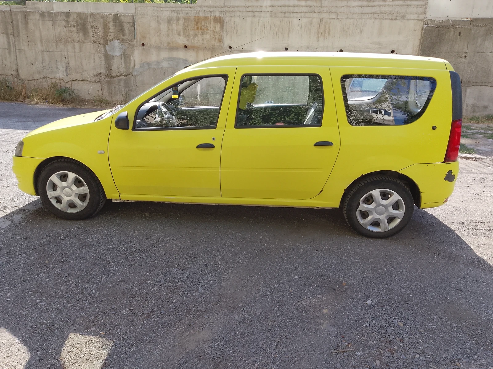 Dacia Logan Kombi, снимка 2 - Автомобили и джипове - 56473683