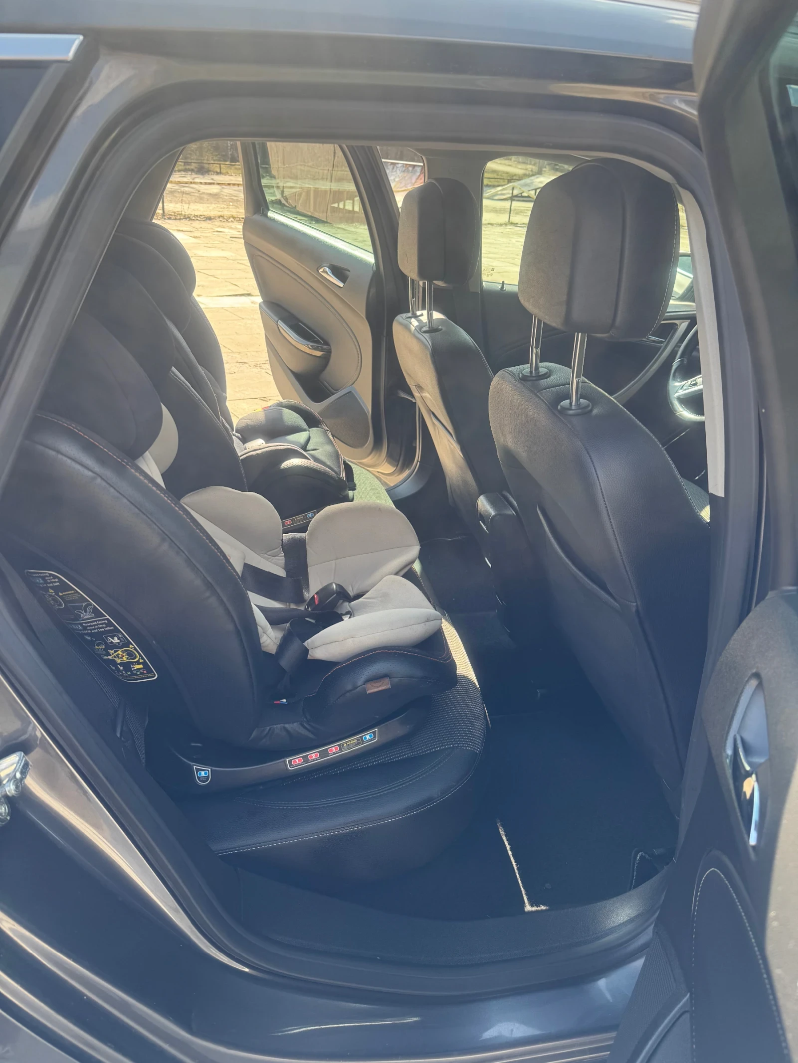 Opel Astra 1.7 CDTI Cosmo, снимка 6 - Автомобили и джипове - 56652903