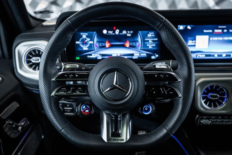 Mercedes-Benz G 63 AMG Carbon* Burmester* 360, снимка 11 - Автомобили и джипове - 51891909