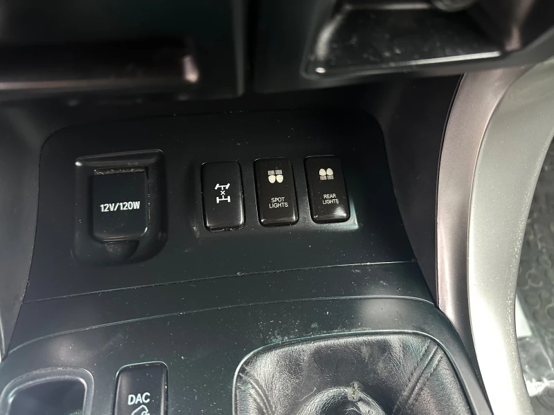 Toyota Land cruiser 3.0* Автоматик* Топ, снимка 11 - Автомобили и джипове - 52308292