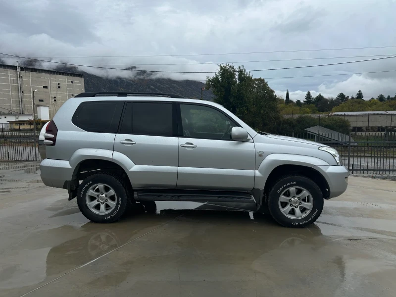 Toyota Land cruiser 3.0* Автоматик* Топ, снимка 4 - Автомобили и джипове - 52308292
