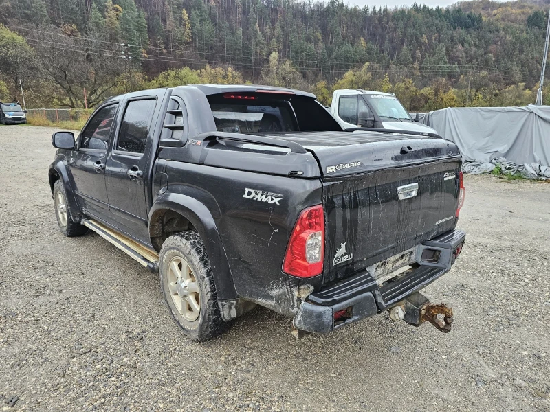 Isuzu D-max Klimatik, снимка 9 - Автомобили и джипове - 52636635