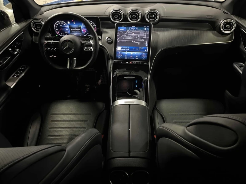 Mercedes-Benz GLC 300 AMG 2023 * CARFAX * БЕЗ ПЪРВОНАЧАЛНА ВНОСКА, снимка 9 - Автомобили и джипове - 52959121