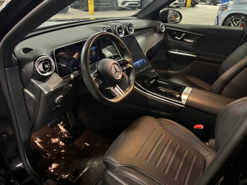 Mercedes-Benz GLC 300 AMG 2023 * CARFAX * БЕЗ ПЪРВОНАЧАЛНА ВНОСКА, снимка 7 - Автомобили и джипове - 52959121