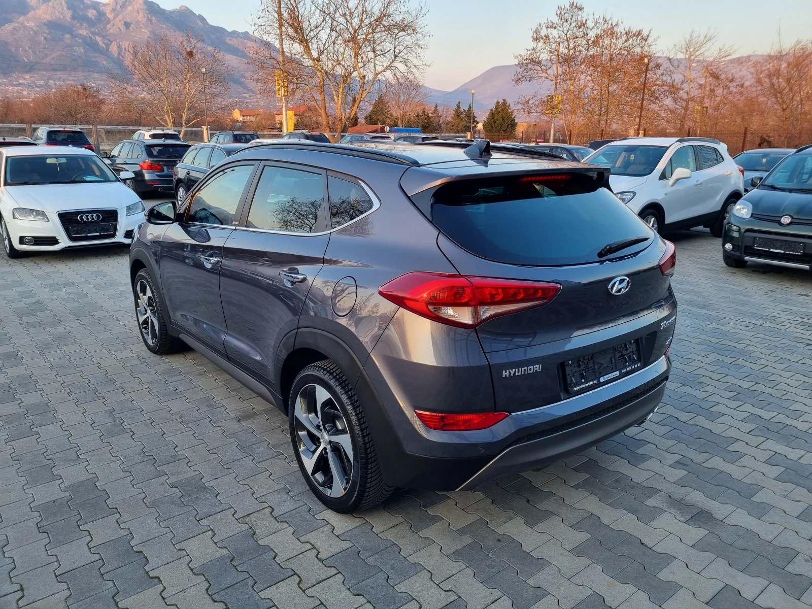 Hyundai Tucson 2.0CRDi-136кс 4х4 * ПАНОРАМА* 112хил.км EURO 6B - изображение 4