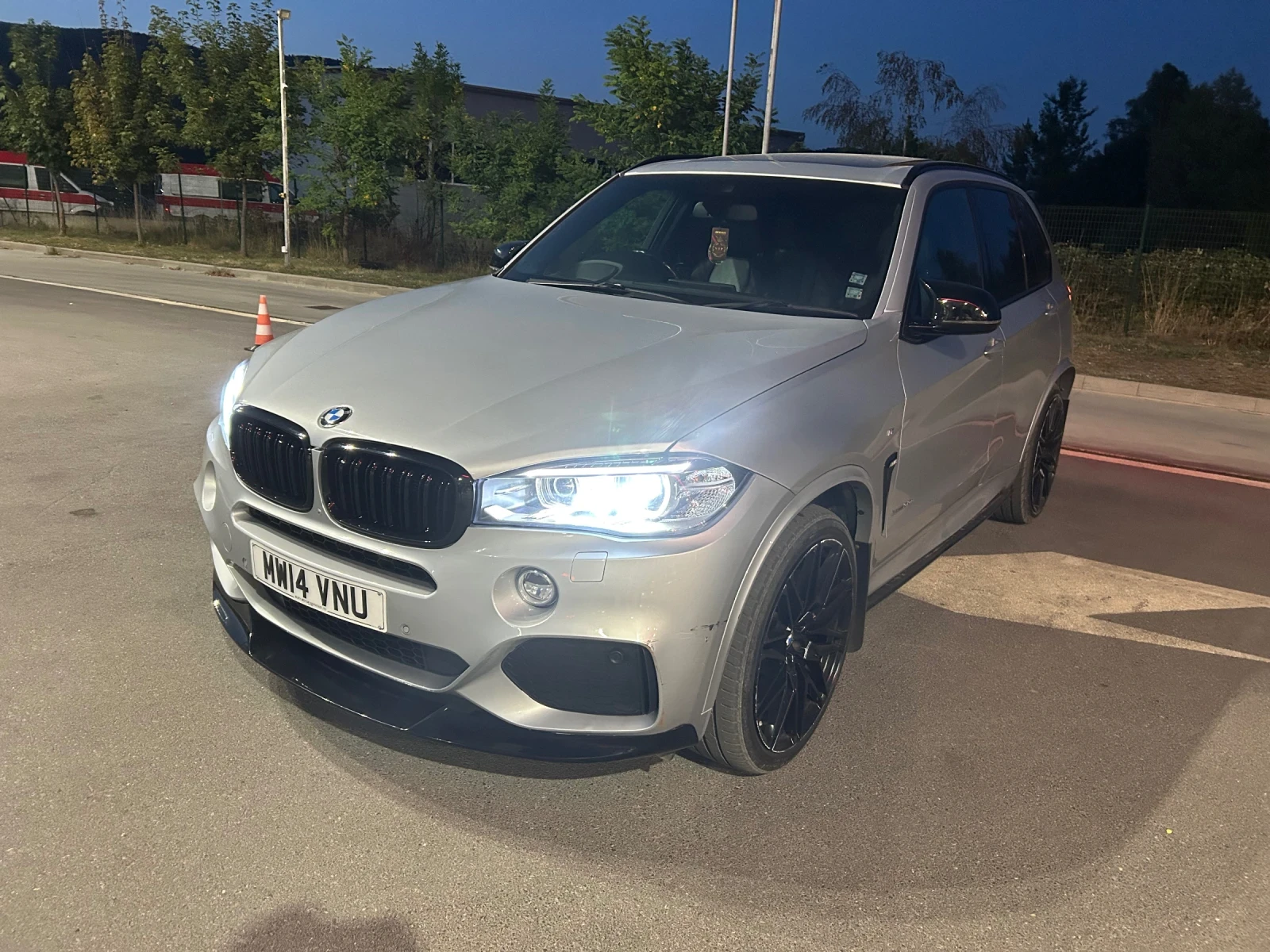 BMW X5 3.0 258кс Н А Ч А С Т И - изображение 5