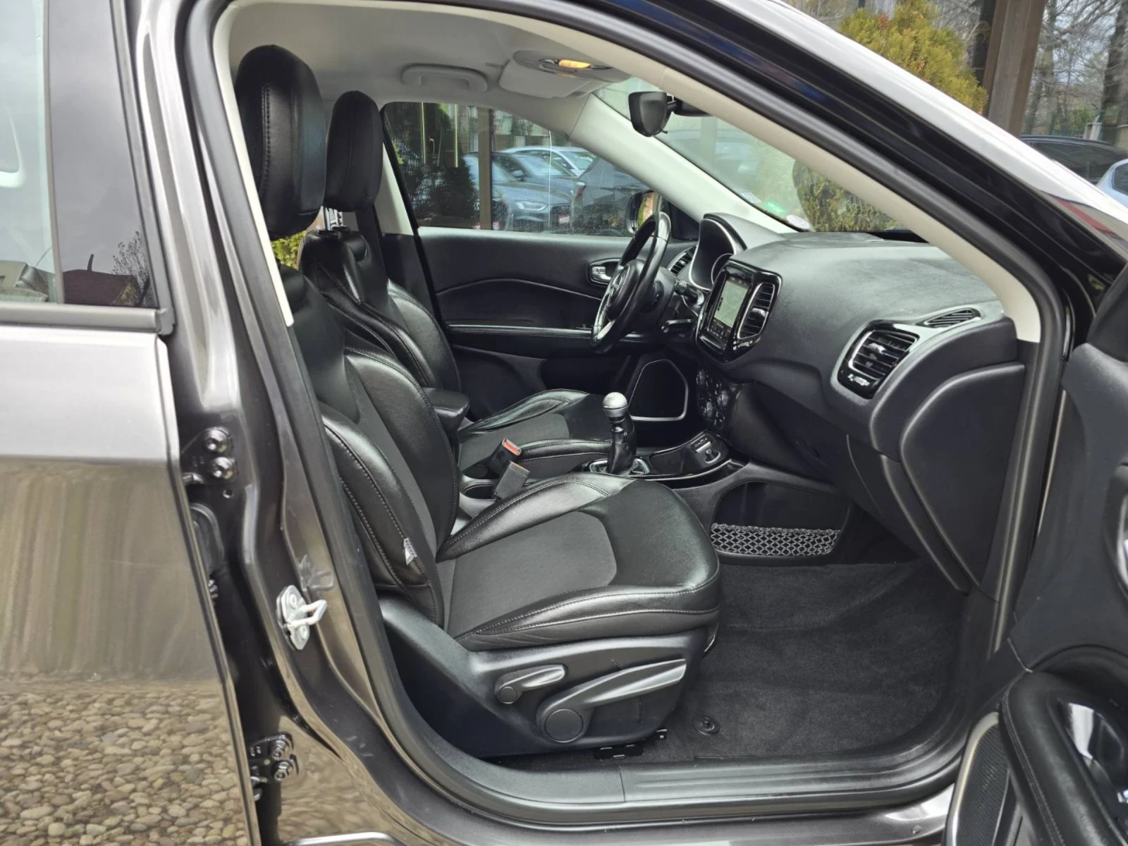 Jeep Compass, снимка 11 - Автомобили и джипове - 54165297