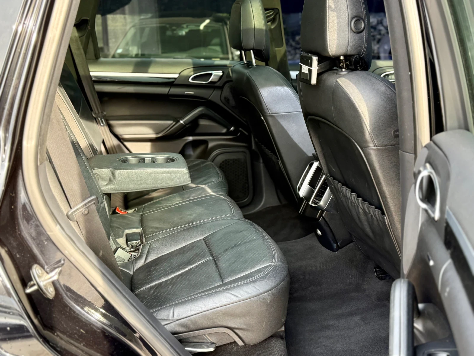 Porsche Cayenne * Chrono* Панорама* Подгрев* BlackEdition* Уникат, снимка 13 - Автомобили и джипове - 54466913