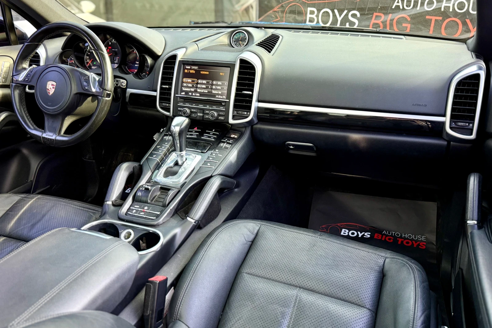 Porsche Cayenne * Chrono* Панорама* Подгрев* BlackEdition* Уникат, снимка 9 - Автомобили и джипове - 54466913