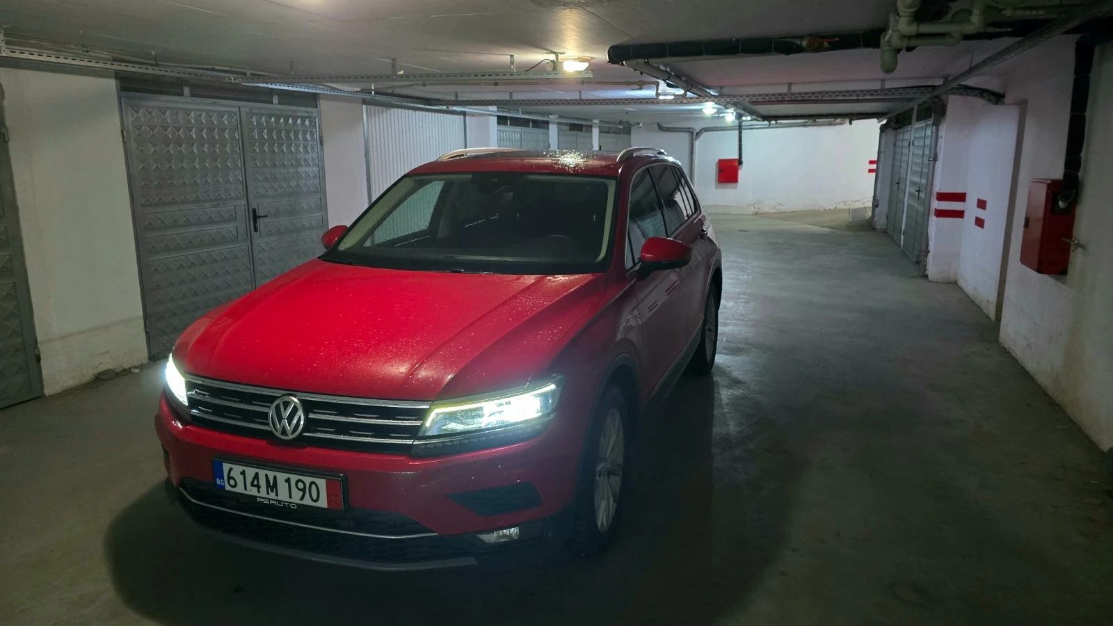 VW Tiguan Tiguan Highline 4MOTION 2.0 l TDI SCR, снимка 2 - Автомобили и джипове - 55214269