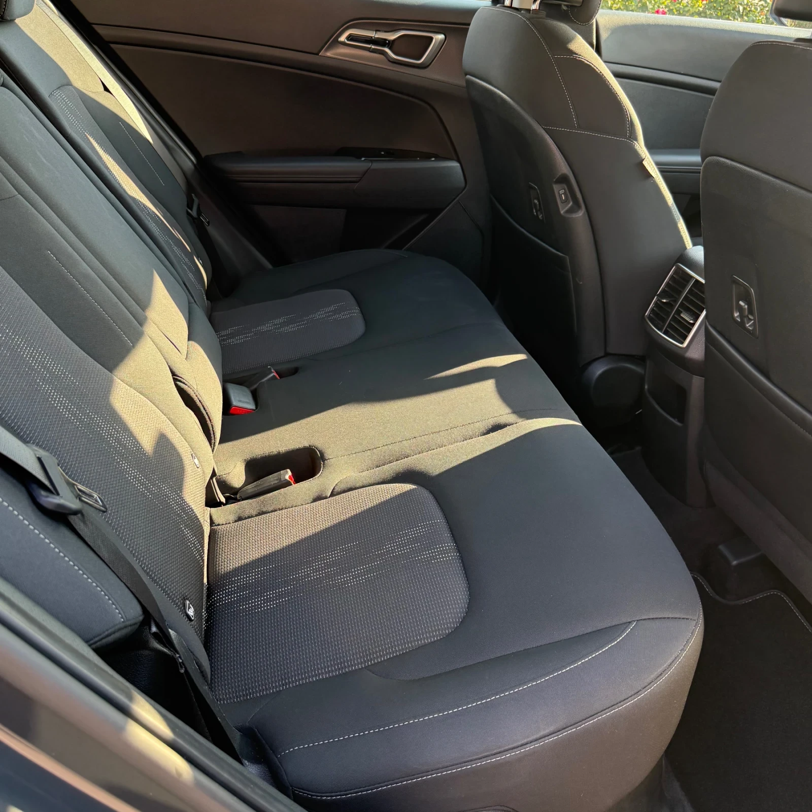 Kia Sportage, снимка 8 - Автомобили и джипове - 55942579
