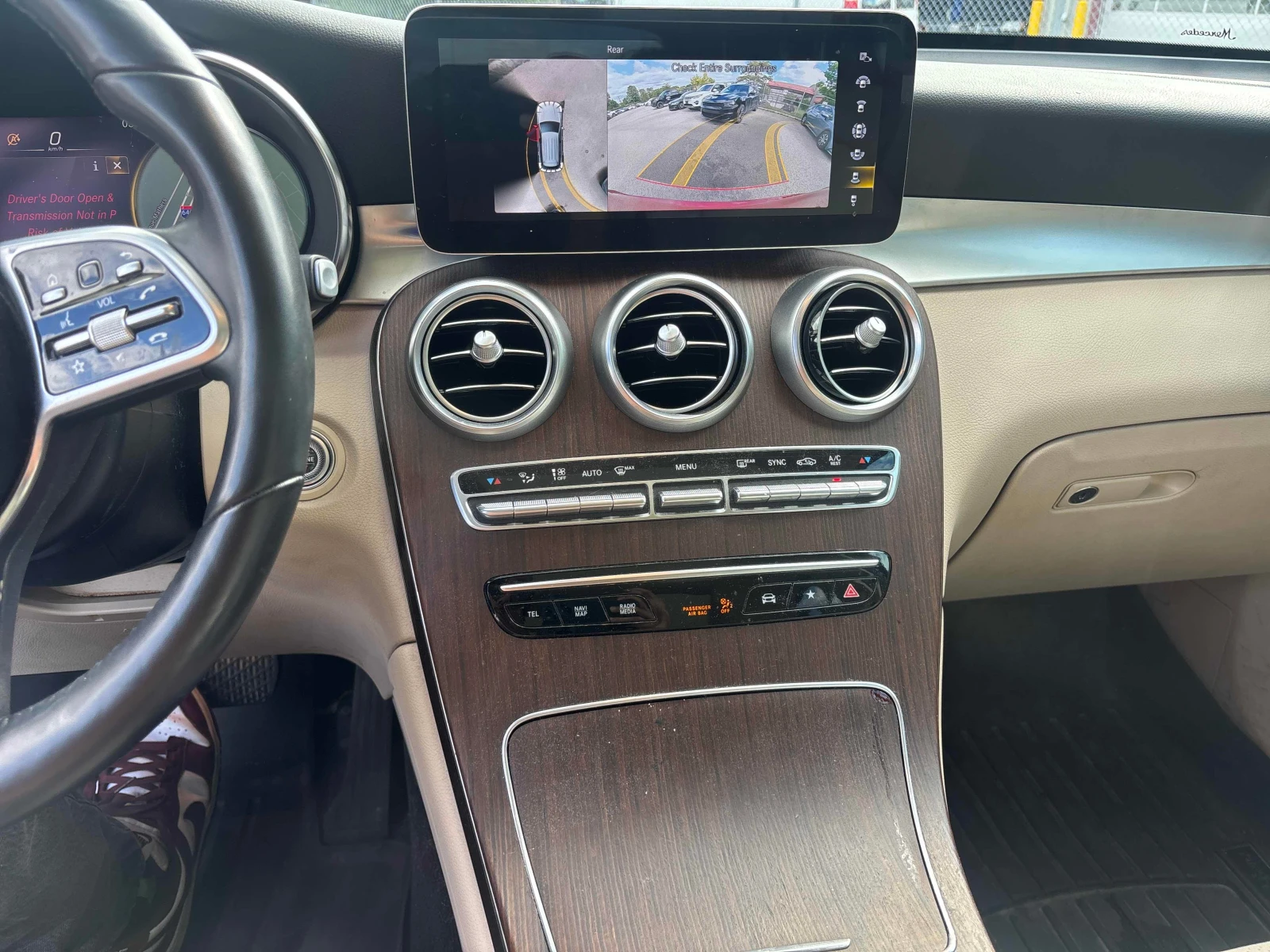 Mercedes-Benz GLC 300 * FULL DIGITAL * ДИСТРОНИК * HEAD-UP * 360 КАМЕРА, снимка 10 - Автомобили и джипове - 56088456