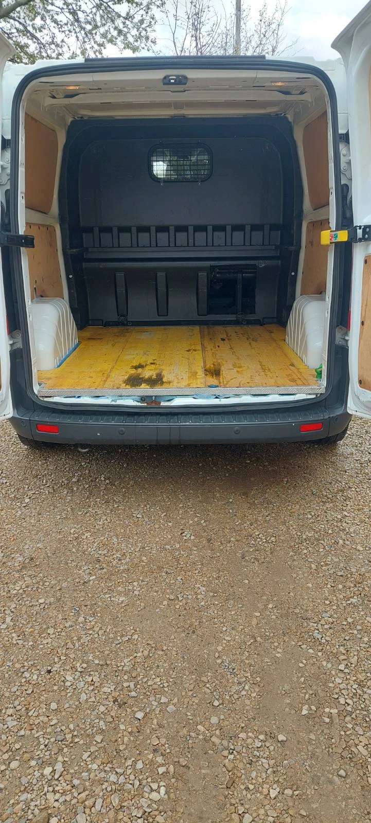 Ford Transit Custom 2.0 tdci клима, снимка 8 - Бусове и автобуси - 54283719