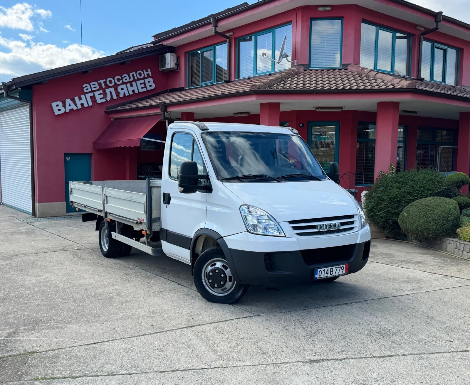 Iveco Daily 35C12* 2.3HPI* 4.10 метра каросерия, снимка 1
