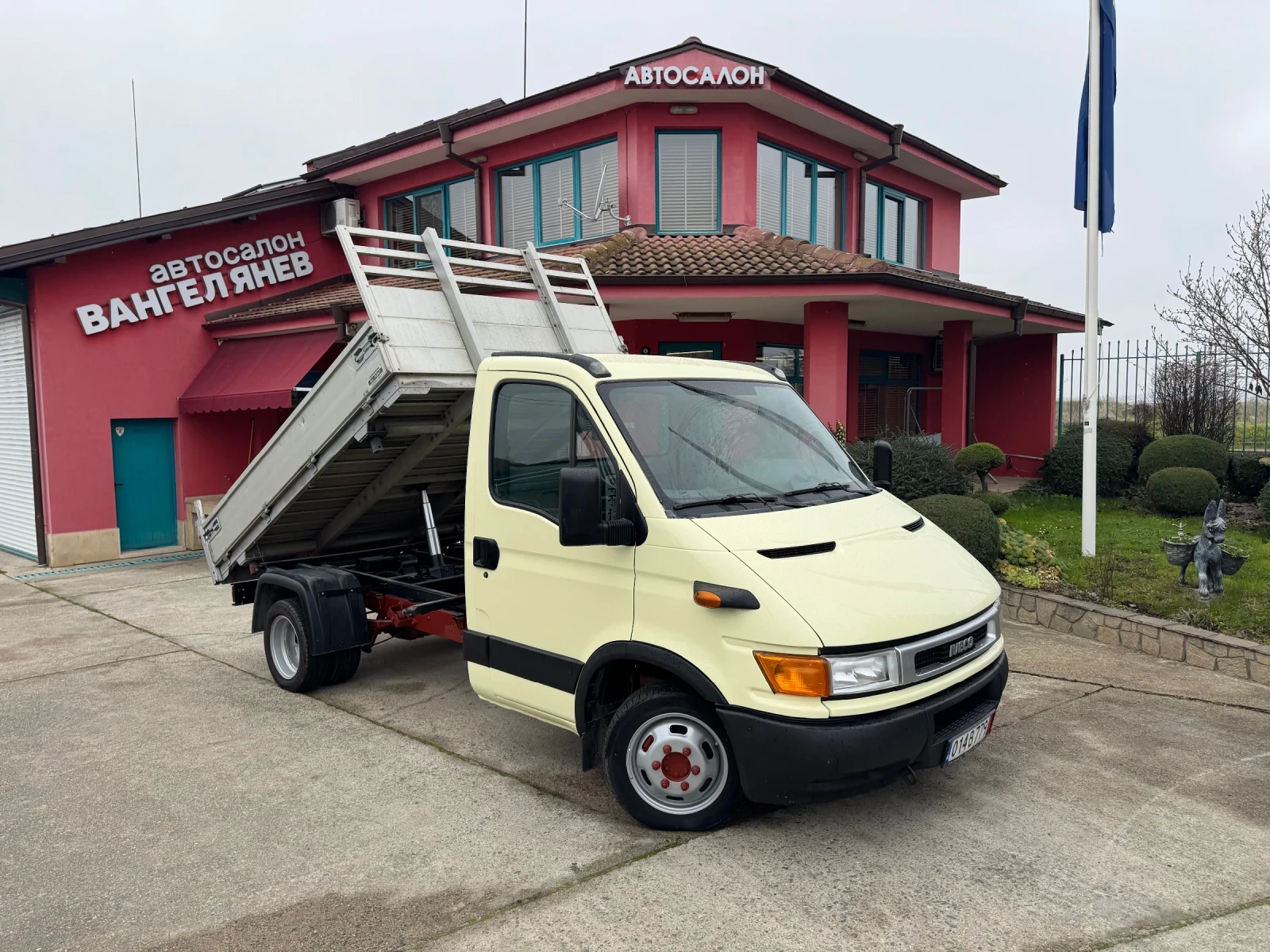 Iveco Daily 35C13* 2.8HPT* Тристранен самосвал* 3.10 метра кош - изображение 2
