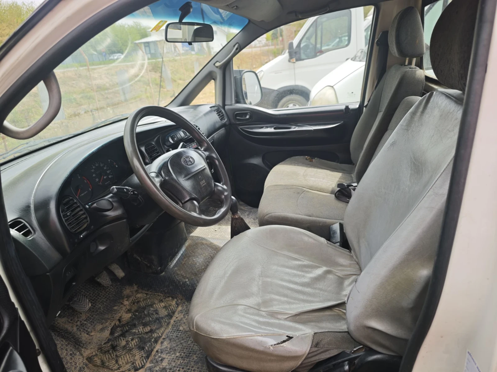 Hyundai H1, снимка 16 - Бусове и автобуси - 56551205